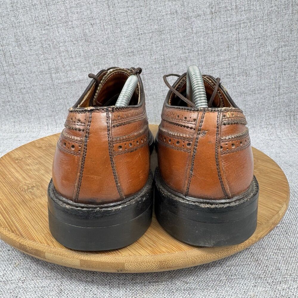 Vintage American Gentleman Dress Shoes Men's 10.5 B Leather Wingtip Oxfords - Picture 4 of 11